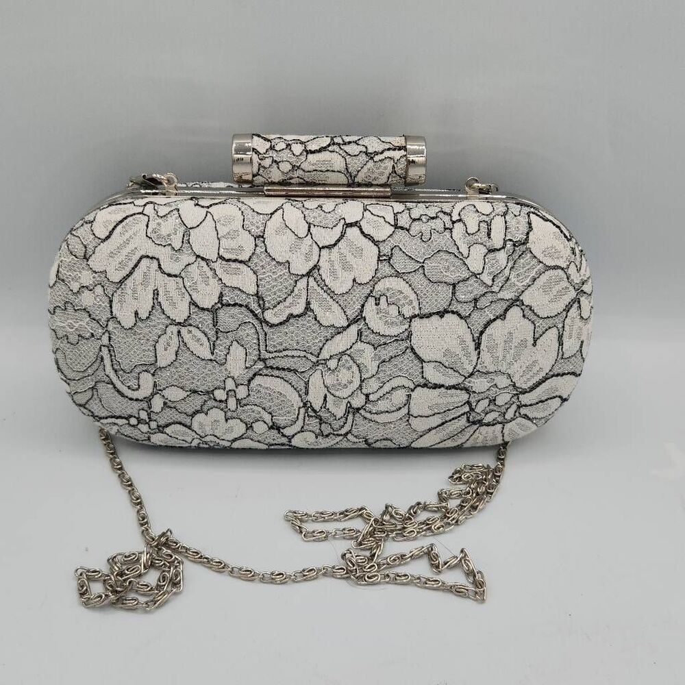 ELegant silver floral lace evening clutch